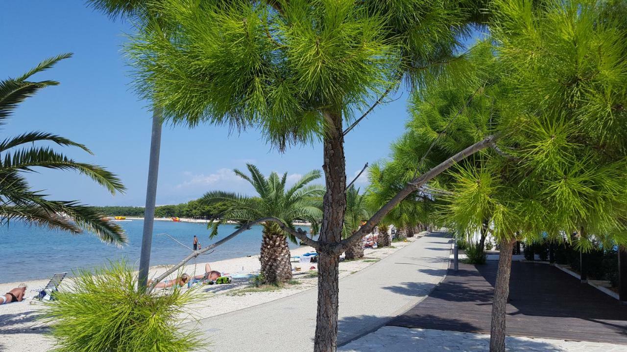 Appartamento Zagi Povljana Esterno foto