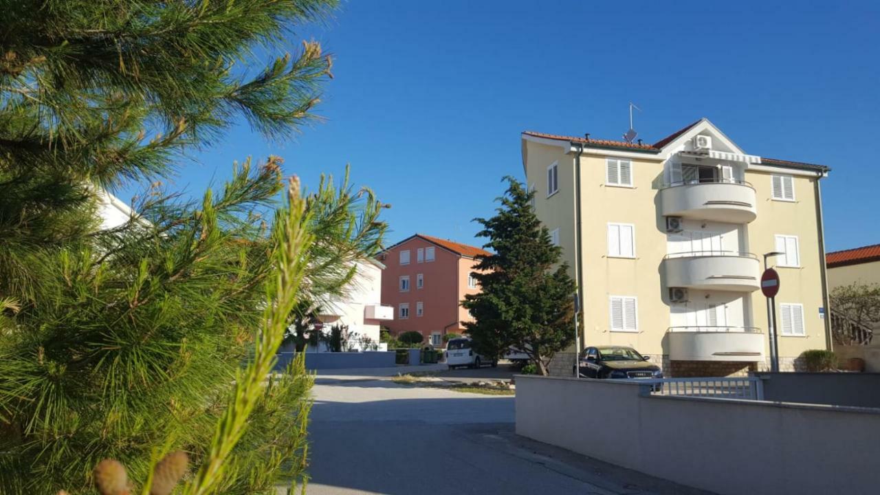 Appartamento Zagi Povljana Esterno foto