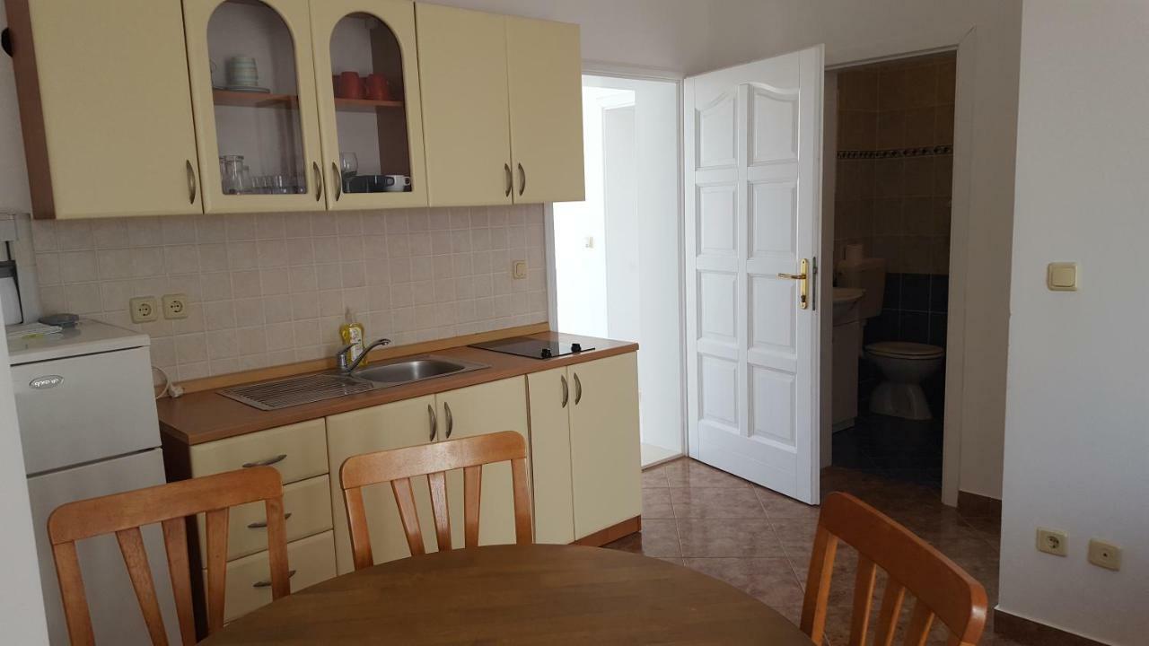 Appartamento Zagi Povljana Esterno foto