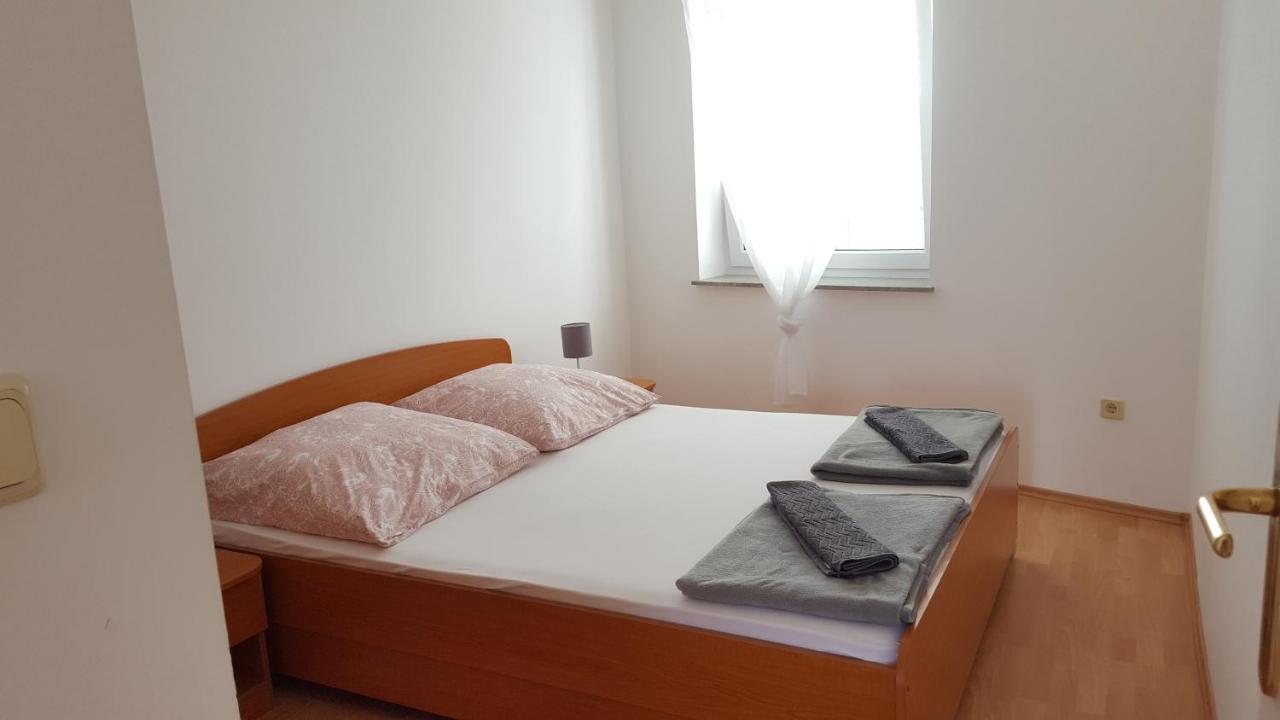 Appartamento Zagi Povljana Esterno foto